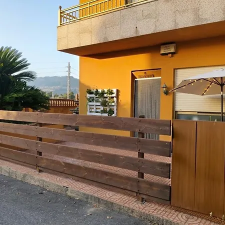 La Casa De Tina Con Terraza En Porrino Casa vacanze *
